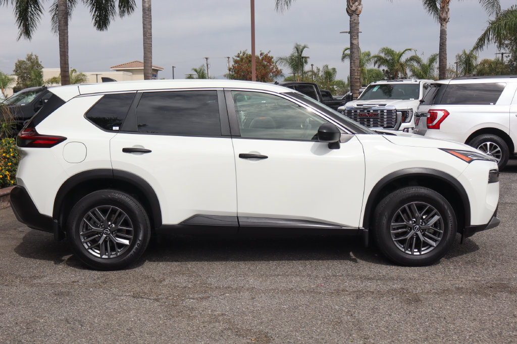 Used 2023 Nissan Rogue S FWD image 10