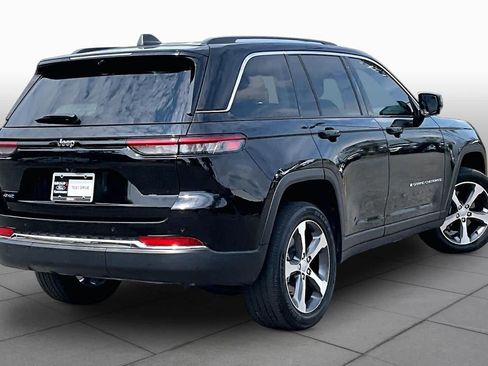 Used 2022 Jeep Grand Cherokee Limited 4xe w/ Luxury Tech Group II AWD/4WD image 13