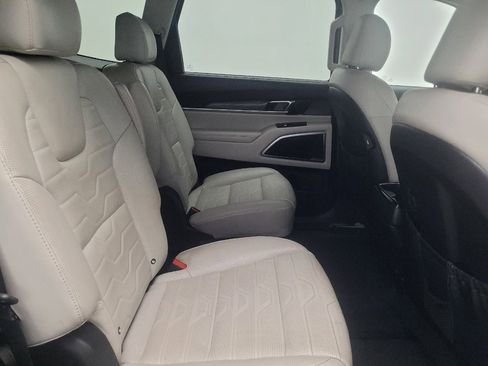 Used 2020 Kia Telluride SX w/ SX Prestige Package AWD/4WD image 19