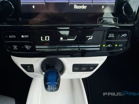 Used 2017 Toyota Prius Prime Advanced FWD image 42