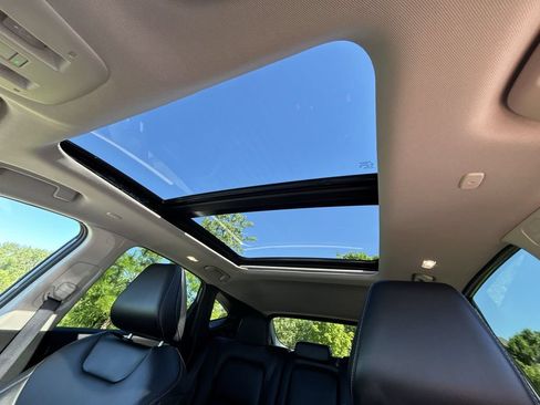 Certified 2025 Nissan Murano SL w/ Cargo Package AWD/4WD image 16