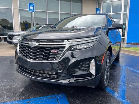 Used 2023 Chevrolet Equinox RS w/ RS Leather Package AWD/4WD image 2