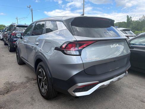 Used 2023 Kia Sportage LX AWD/4WD image 12