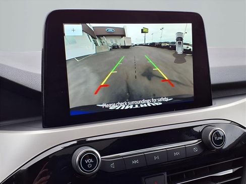 Used 2022 Ford Escape SEL image 9