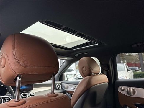 Used 2023 Mercedes-Benz GLC 300 4MATIC Coupe image 12