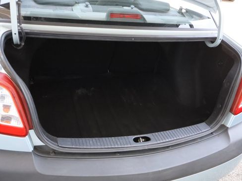 Used 2009 Kia Rio LX FWD image 8