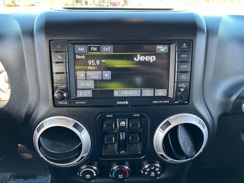 Used 2014 Jeep Wrangler Unlimited Sahara w/ Connectivity Group image 16