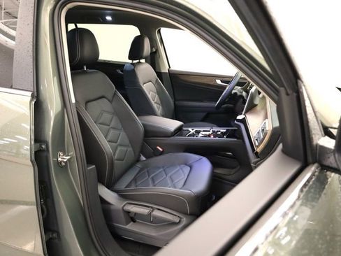 New 2026 Volkswagen Atlas SE image 32