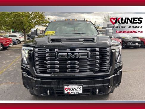 New 2026 GMC Sierra 3500 Denali Ultimate AWD/4WD image 11