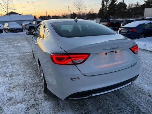 Used 2015 Chrysler 200 Limited w/ Convenience Group image 8