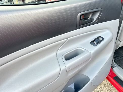 Used 2012 Toyota Tacoma 4x4 Double Cab w/ TRD Off-Road Pkg image 16