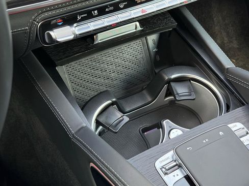 Certified 2025 Mercedes-Benz Maybach GLS 600 4MATIC image 28