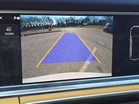 Used 2018 Porsche Panamera 4S image 17