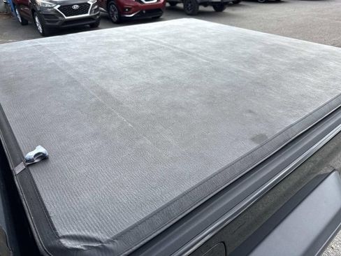 Used 2022 Jeep Gladiator Sport image 13