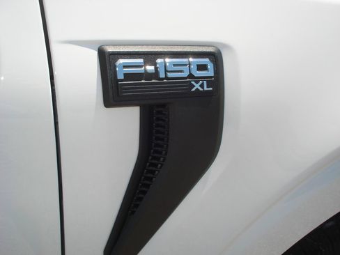 Used 2022 Ford F150 XL w/ Trailer Tow Package RWD image 9