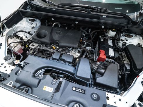 Used 2024 Toyota RAV4 LE image 32