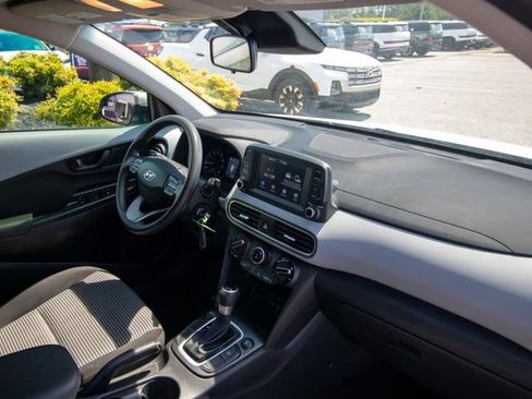 Used 2019 Hyundai Kona SE AWD/4WD image 15