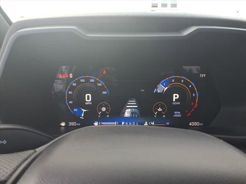 Used 2025 Chevrolet Colorado W/T image 15