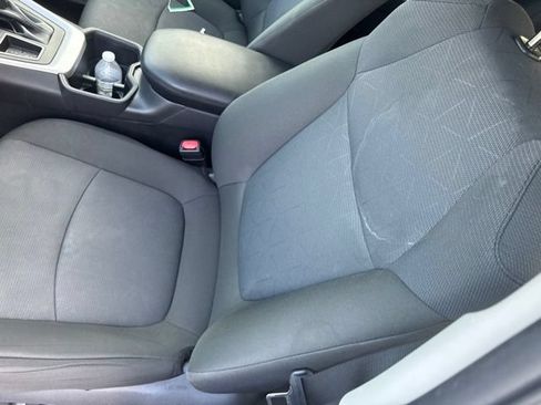 Used 2025 Toyota RAV4 XLE FWD image 11