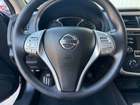 Used 2017 Nissan Altima 2.5 S w/ Power Driver Seat Package FWD image 13
