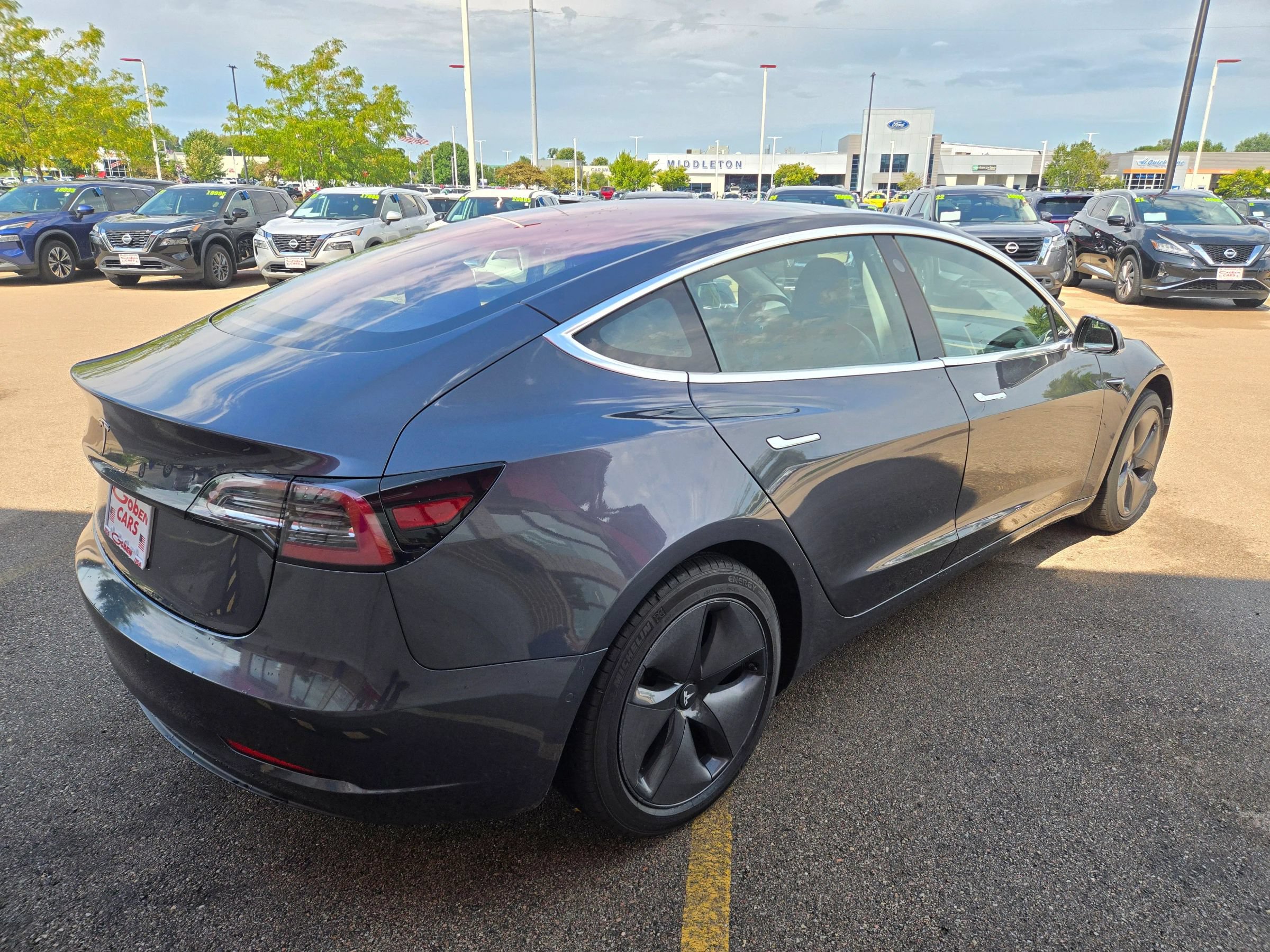 Used 2018 Tesla Model 3 Long Range RWD image 4