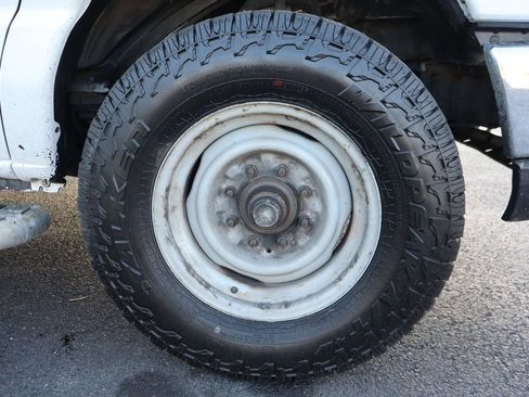 Used 2014 Ford E-250 and Econoline 250 w/ Power Group RWD image 40