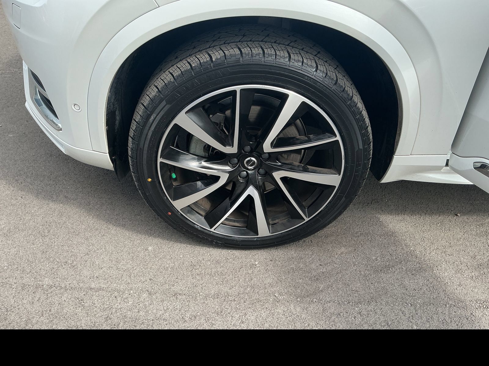 Used 2023 Volvo XC90 B6 Plus w/ Protection Package Premier AWD/4WD image 27