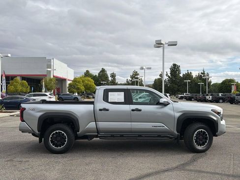 Used 2026 Toyota Tacoma TRD Off-Road AWD/4WD image 3