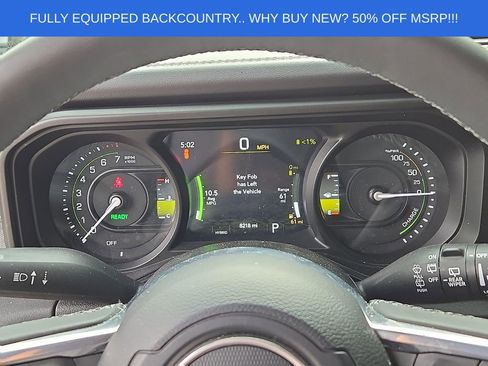Used 2025 Jeep Wrangler Unlimited Sahara AWD/4WD image 18