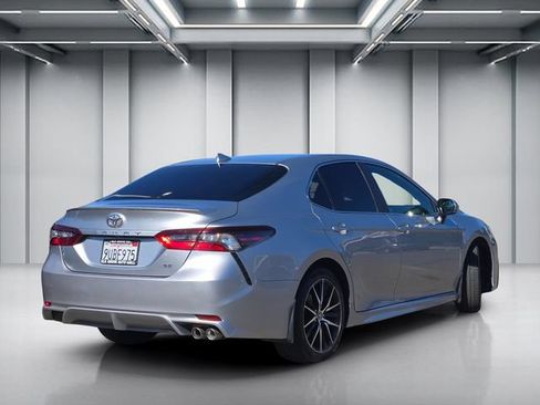 Used 2023 Toyota Camry SE w/ Audio Upgrade Package FWD image 4