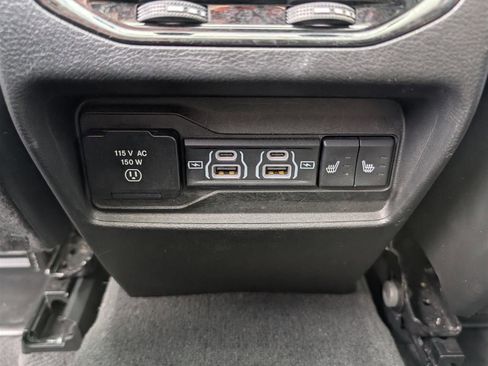 Used 2022 Jeep Grand Cherokee Limited image 15