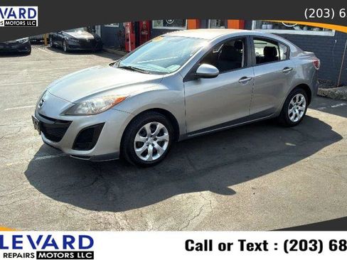 Used 2010 MAZDA MAZDA3 i Sport FWD image 2