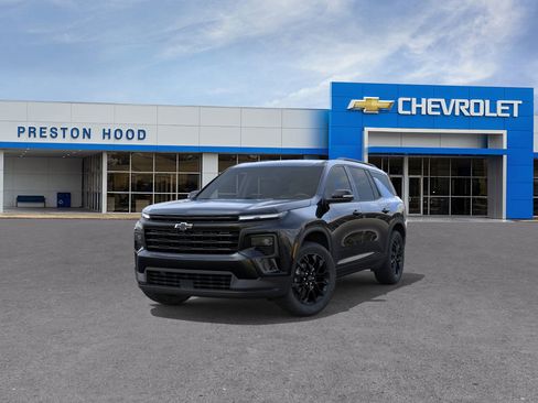 New 2026 Chevrolet Traverse LT image 8