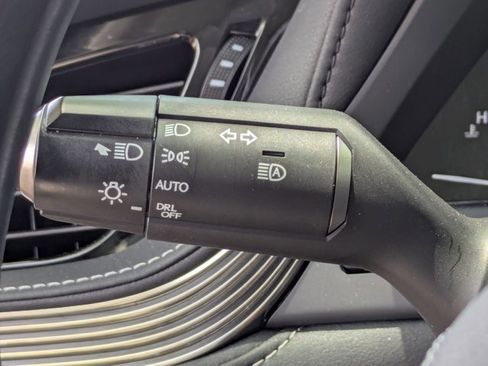 Used 2023 Lexus LS 500 w/ Interior Upgrade Package RWD image 9