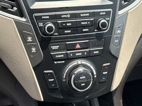 Used 2017 Hyundai Santa Fe Sport FWD image 21