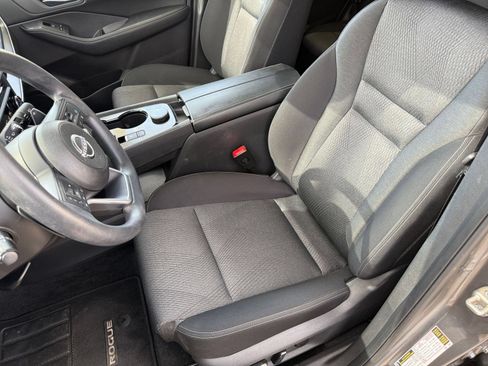 Used 2024 Nissan Rogue SV AWD/4WD image 37