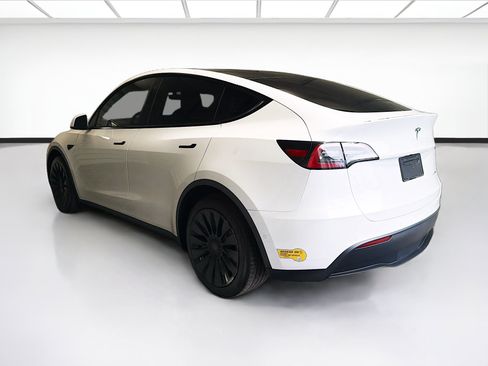 Used 2021 Tesla Model Y Long Range AWD/4WD image 6