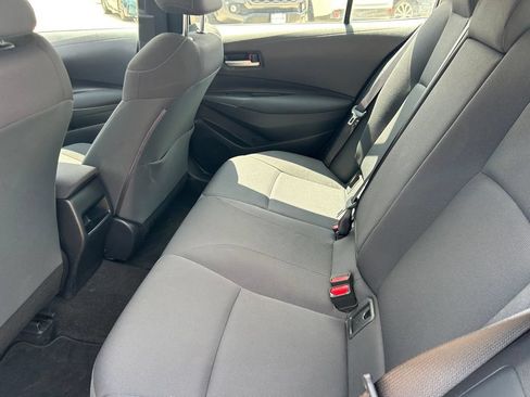 Used 2021 Toyota Corolla LE FWD image 15