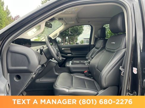 Used 2025 Ford Expedition Max Platinum AWD/4WD image 12