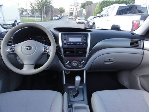 Used 2012 Subaru Forester 2.5X Premium AWD/4WD image 17