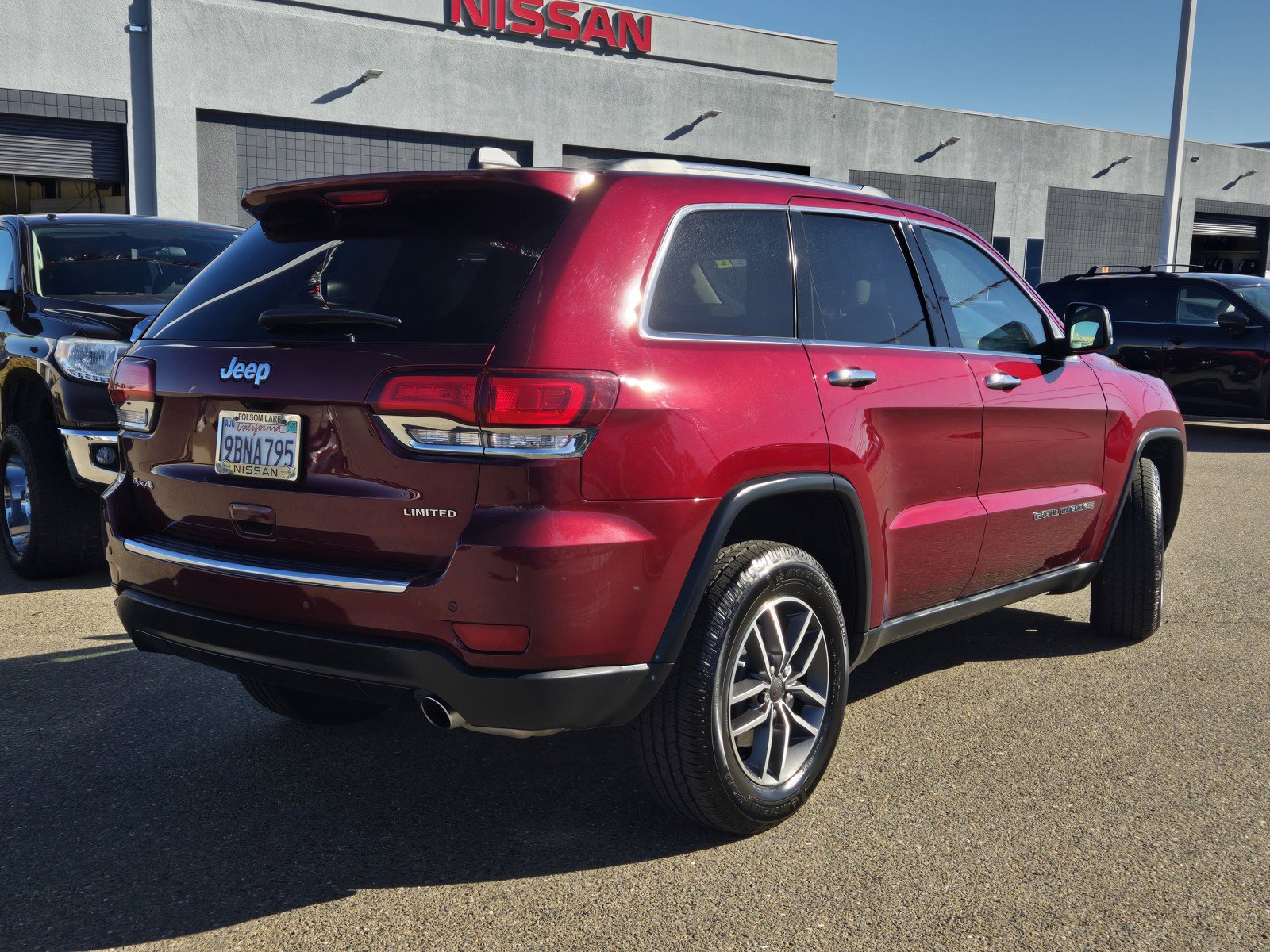 Used 2021 Jeep Grand Cherokee Limited w/ Luxury Group II AWD/4WD image 4