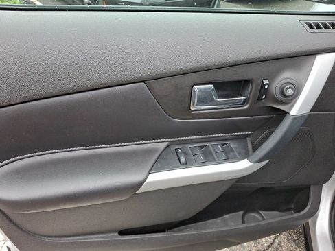 Used 2014 Ford Edge SE w/ Equipment Group 101A FWD image 14