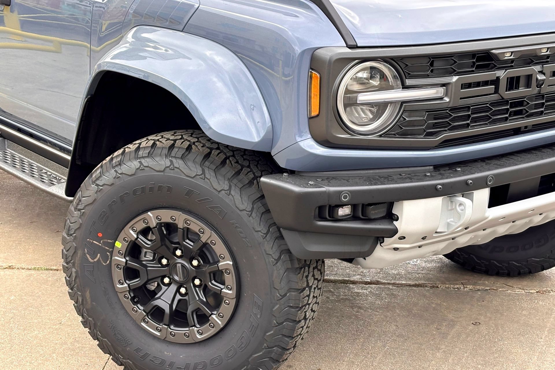 New 2025 Ford Bronco Raptor w/ Interior Carbon Fiber Pack AWD/4WD image 4