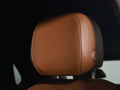 Certified 2023 Porsche Cayenne Turbo S AWD/4WD image 25