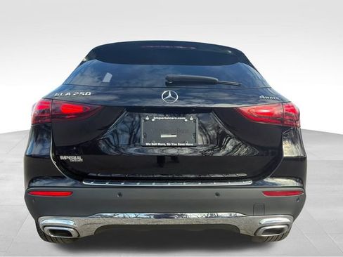 Used 2025 Mercedes-Benz GLA 250 4MATIC image 11