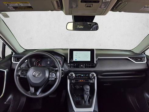 Certified 2025 Toyota RAV4 XLE AWD/4WD image 18