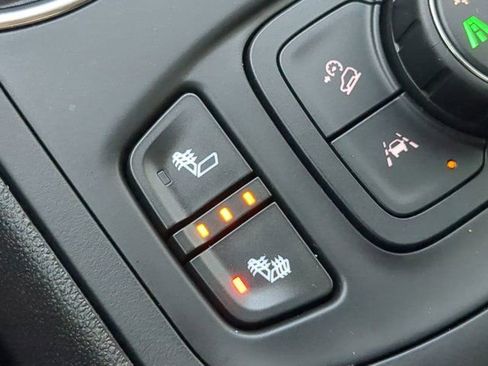 Used 2024 GMC Terrain SLE w/ Driver Convenience Package FWD image 21