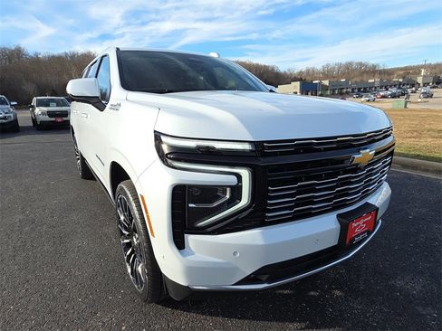 New 2026 Chevrolet Suburban High Country image 11