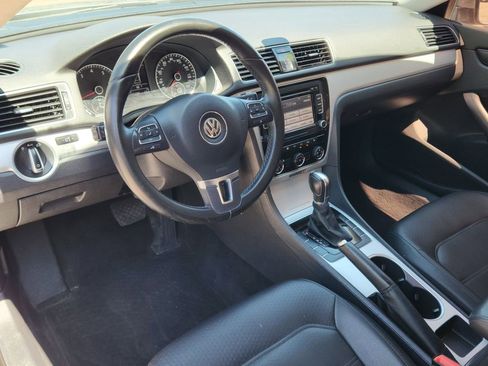 Used 2013 Volkswagen Passat 2.5 SE image 8