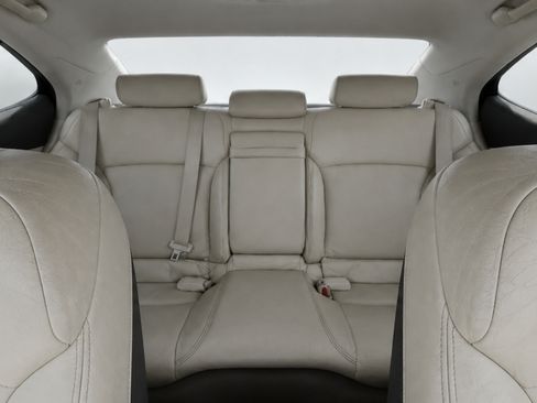 Used 2010 Lexus IS 250 w/ Preferred Accessory Package RWD image 23